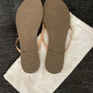 TKEES bought but only worn once or twice.